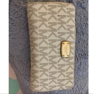 Michael kors Jet Set XL Zip Around Wallet Vanilla